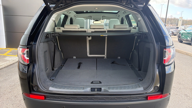 Land Rover Discovery Sport 2.0 TD4 180 SE Tech 5dr Auto Diesel Station Wagon